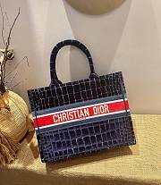 Dior Book tote blue crocodile-effect embroidered velvet 36cm - 1