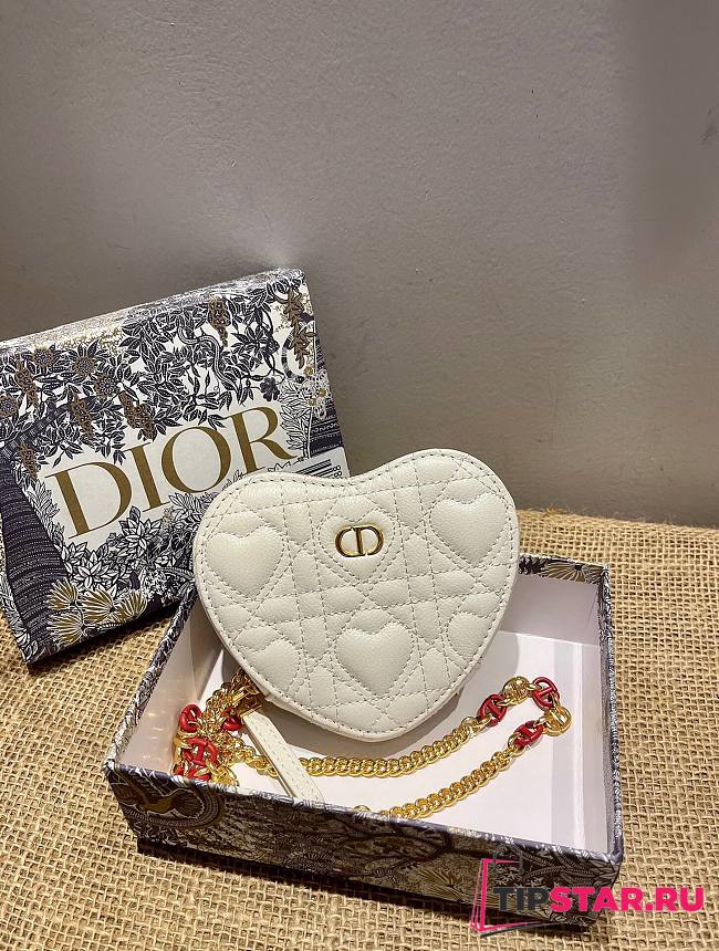 Dior Dioramour caro heart pouch with chain latte cannage calfskin with heart motif 11cm - 1