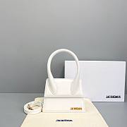 Jacquemus | Le chiquito moyen small leather bag in white 18cm - 1