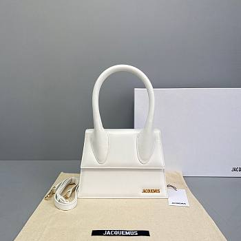 Jacquemus | Le grand chiquito leather bag in white 24cm