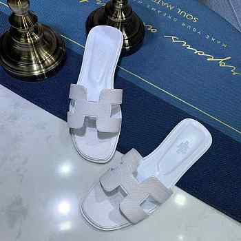 Hermes Oran sandal white leather
