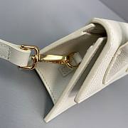 Jacquemus | Le chiquito mini grained leather bag in white 12cm - 3
