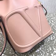 Valentino Bucket bag in pink 18cm - 5