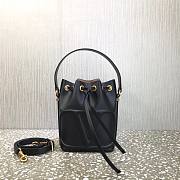 Valentino Bucket bag in black 18cm - 1