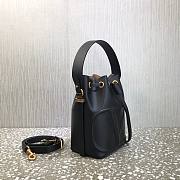 Valentino Bucket bag in black 18cm - 5