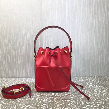 Valentino Bucket bag in red 18cm