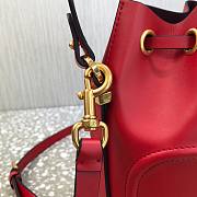 Valentino Bucket bag in red 18cm - 6