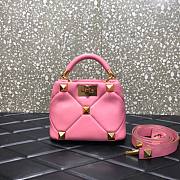 Valentino Roman stud the handle bag in pink nappa 20cm - 1