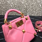 Valentino Roman stud the handle bag in pink nappa 20cm - 5