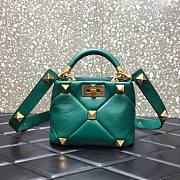 Valentino Roman stud the handle bag in green nappa 20cm - 1