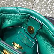 Valentino Roman stud the handle bag in green nappa 20cm - 5