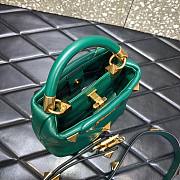 Valentino Roman stud the handle bag in green nappa 20cm - 4