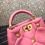 Valentino Roman stud the handle bag in pink nappa 21cm - 2