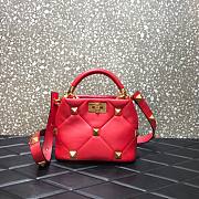 Valentino Roman stud the handle bag in red nappa 21cm - 1