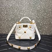 Valentino Roman stud the handle bag in white nappa 21cm - 1