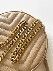 YSL Vinyle round camera bag in chevron-quilted grain de poudre embossed beige leather 17cm - 4