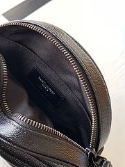 YSL Vinyle round camera bag in chevron-quilted grain de poudre embossed leather full black 17cm - 5