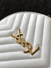 YSL Vinyle round camera bag in chevron-quilted grain de poudre embossed white leather 17cm - 3