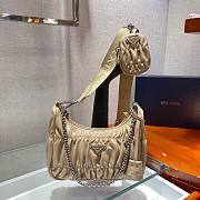 Prada Re-edition 2005 nappa gaufré bag in beige 1BH204 23cm - 1