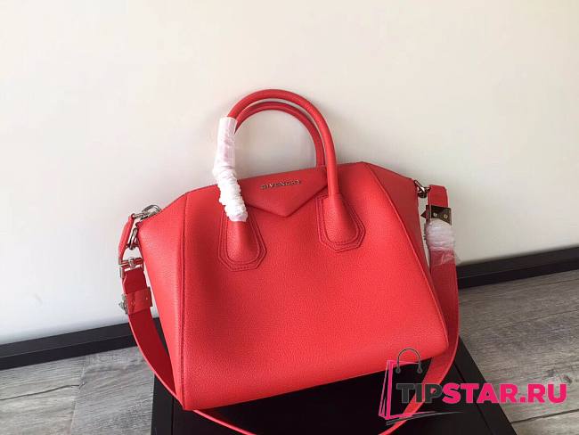 Givenchy Antigona bag in grained leather in red BB05118012 28/30cm - 1