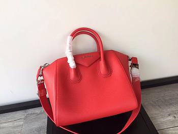 Givenchy Antigona bag in grained leather in red BB05118012 28/30cm