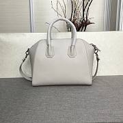 Givenchy Antigona bag in grained leather in gray BB05118012 28/30cm - 4