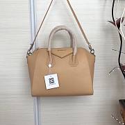 Givenchy Antigona bag in grained leather in beige BB05118012 28/30cm - 4