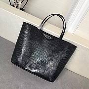 Givenchy Antigona shopping bag in crocodile effect leather in black 34cm - 4