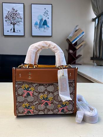 Coach | Rogue 17 in signature textile jacquard with flowers motif embroidery C6164 17cm