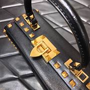 Valentino Rockstud alcove grainy calfskin box bag in black 19cm - 3