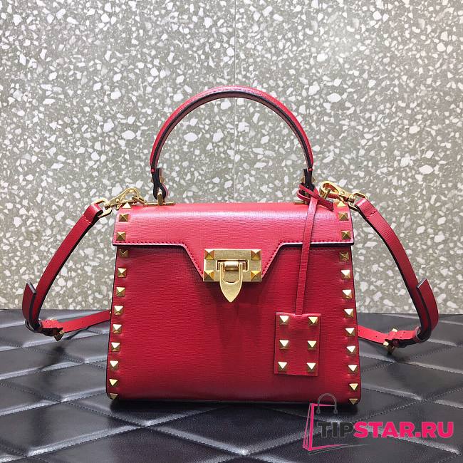 Valentino small Rockstud alcove grainy calfskin handbag in red 22cm - 1