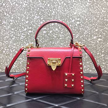 Valentino small Rockstud alcove grainy calfskin handbag in red 22cm