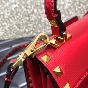 Valentino small Rockstud alcove grainy calfskin handbag in red 22cm - 6
