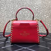 Valentino small Rockstud alcove grainy calfskin handbag in red 22cm - 2
