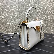 Valentino small Rockstud alcove grainy calfskin handbag in white 22cm - 5