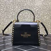 Valentino small Rockstud alcove grainy calfskin handbag in black 22cm - 6