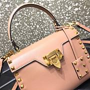 Valentino small Rockstud alcove grainy calfskin handbag in nude 22cm - 3