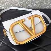 Valentino small Supervee crossbody calfskin bag in white 18cm - 3
