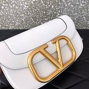 Valentino Supervee crossbody calfskin bag in white 26.5cm - 2