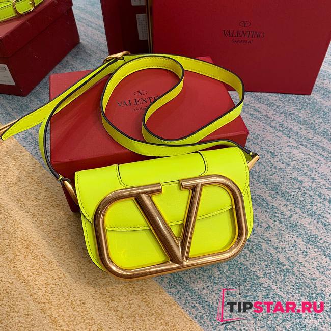 Valentino small Supervee crossbody calfskin bag in yellow 18cm - 1
