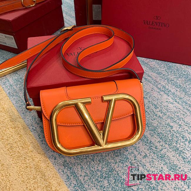 Valentino small Supervee crossbody calfskin bag in orange 18cm - 1