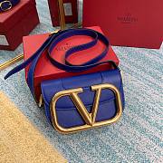 Valentino small Supervee crossbody calfskin bag in purple 18cm - 1