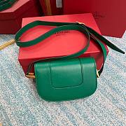 Valentino small Supervee crossbody calfskin bag in green 18cm - 5