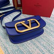 Valentino Supervee crossbody calfskin bag in purple 26.5cm - 4