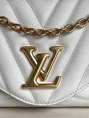 LV New Wave Chain Bag MM in ivoire M58549 24cm - 6