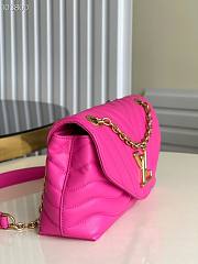 LV New Wave Chain Bag MM in agathe rose M58553 24cm - 2