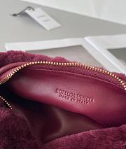 Bottega Veneta Mini jodie shearling top handle bag in plum 27cm - 3