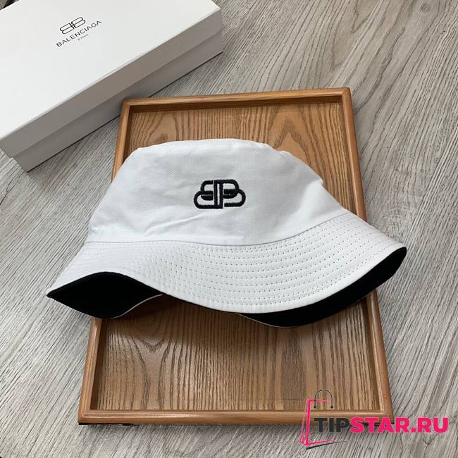 Balenciaga two sided bucket hat in white - 1