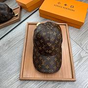 Louis Vuitton leather cap in brown - 1