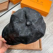 Louis Vuitton leather cap in black - 2